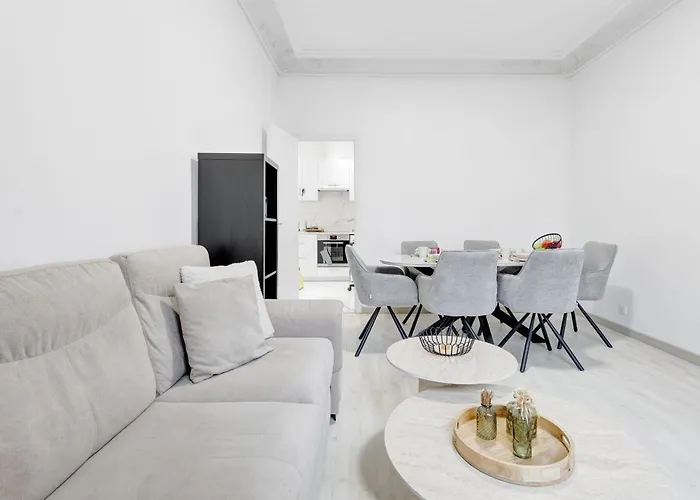 Magenta - Opulence Au Coeur De * Paříž