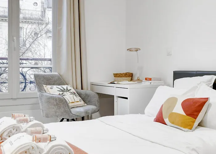 Magenta - Opulence Au Coeur De * Paříž